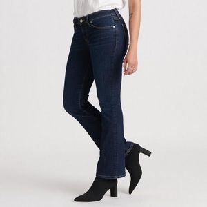 NWOT Lucky Brand “Lolita Boot” Jeans Size 6/28